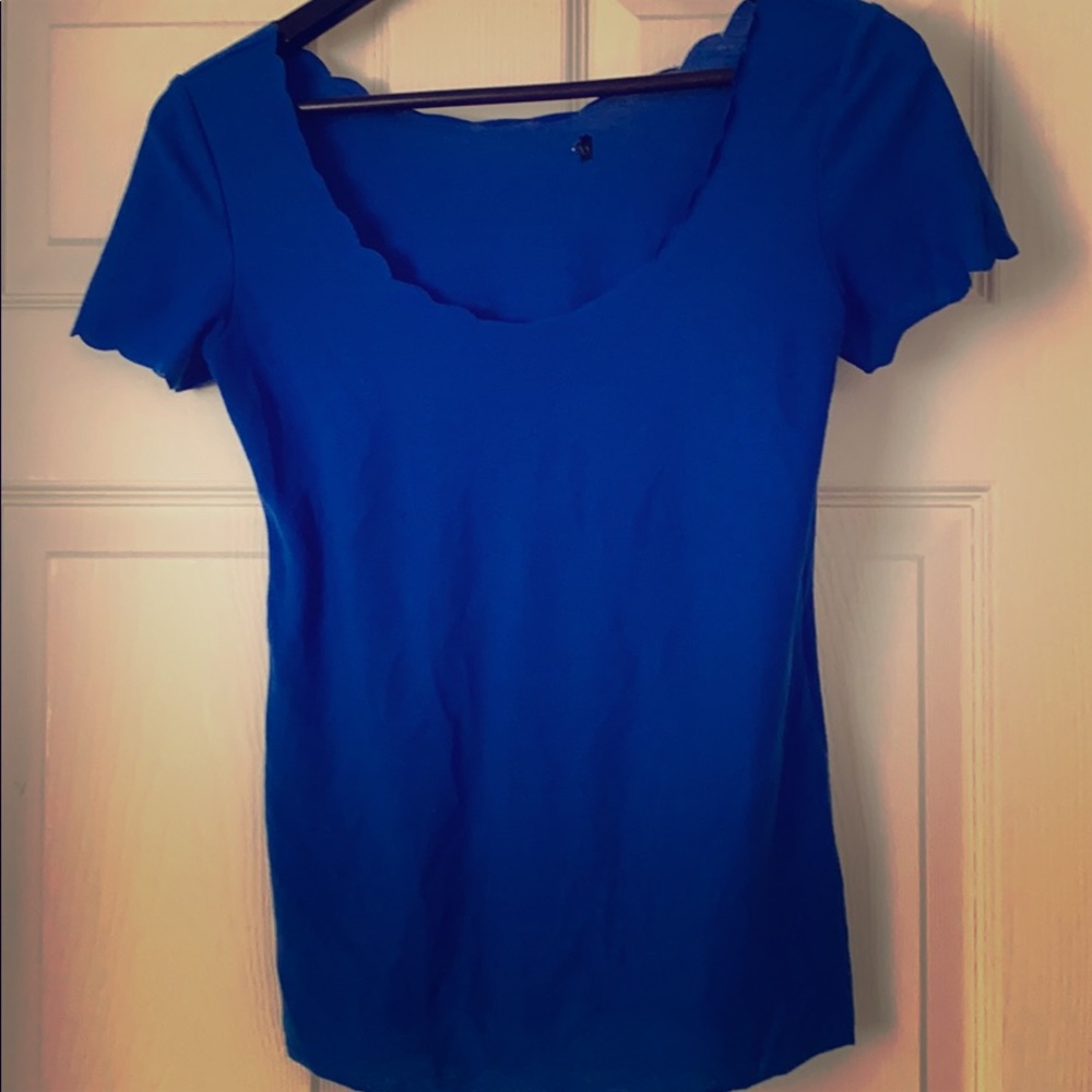 Cute scalloped top